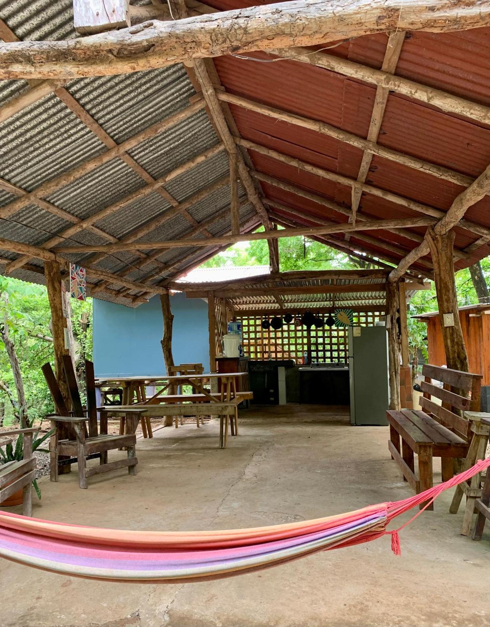 Nieves Surf Hostel And Camping Playa Avellana Zewnętrze zdjęcie